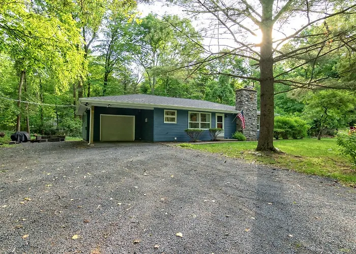 Camelback Rd Rancher- On One Acre & Near Attractions