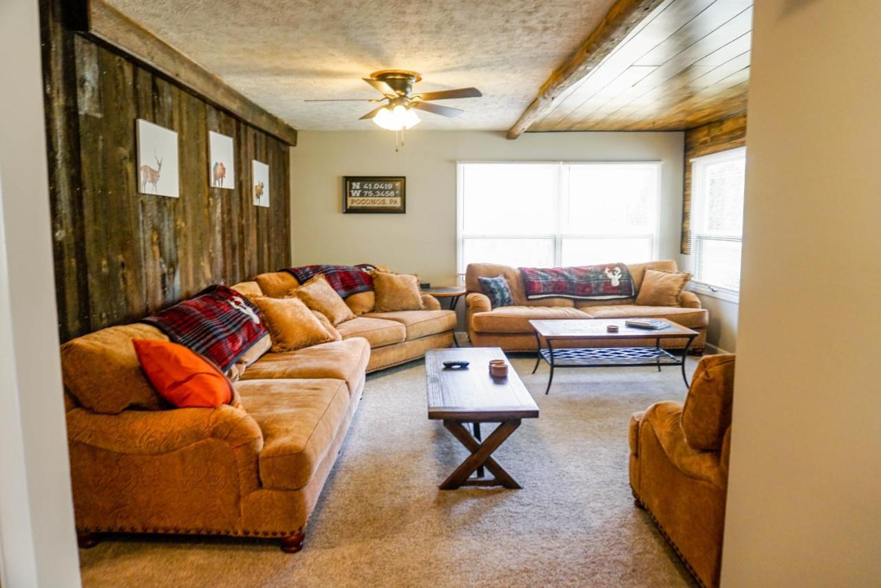Camelback Rd Rancher- On One Acre & Near Attractions *