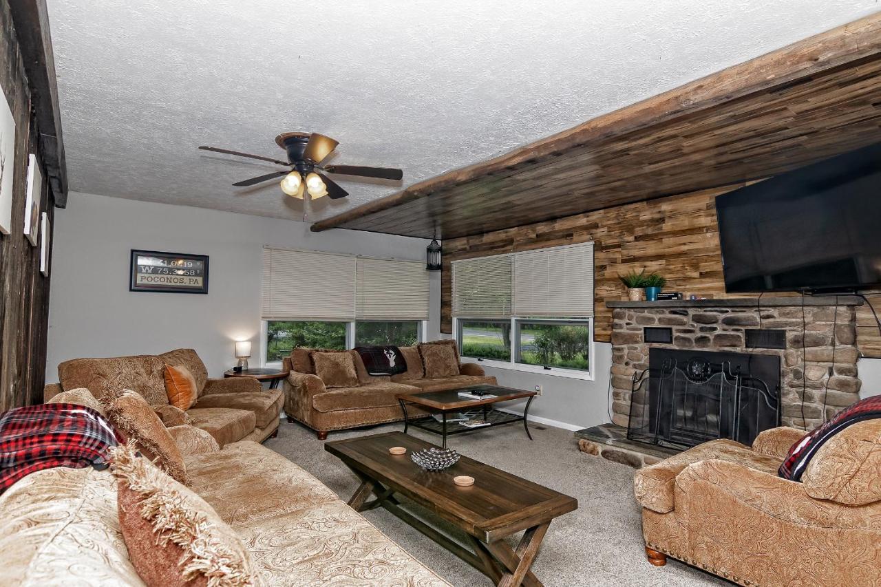 Camelback Rd Rancher- On One Acre & Near Attractions *