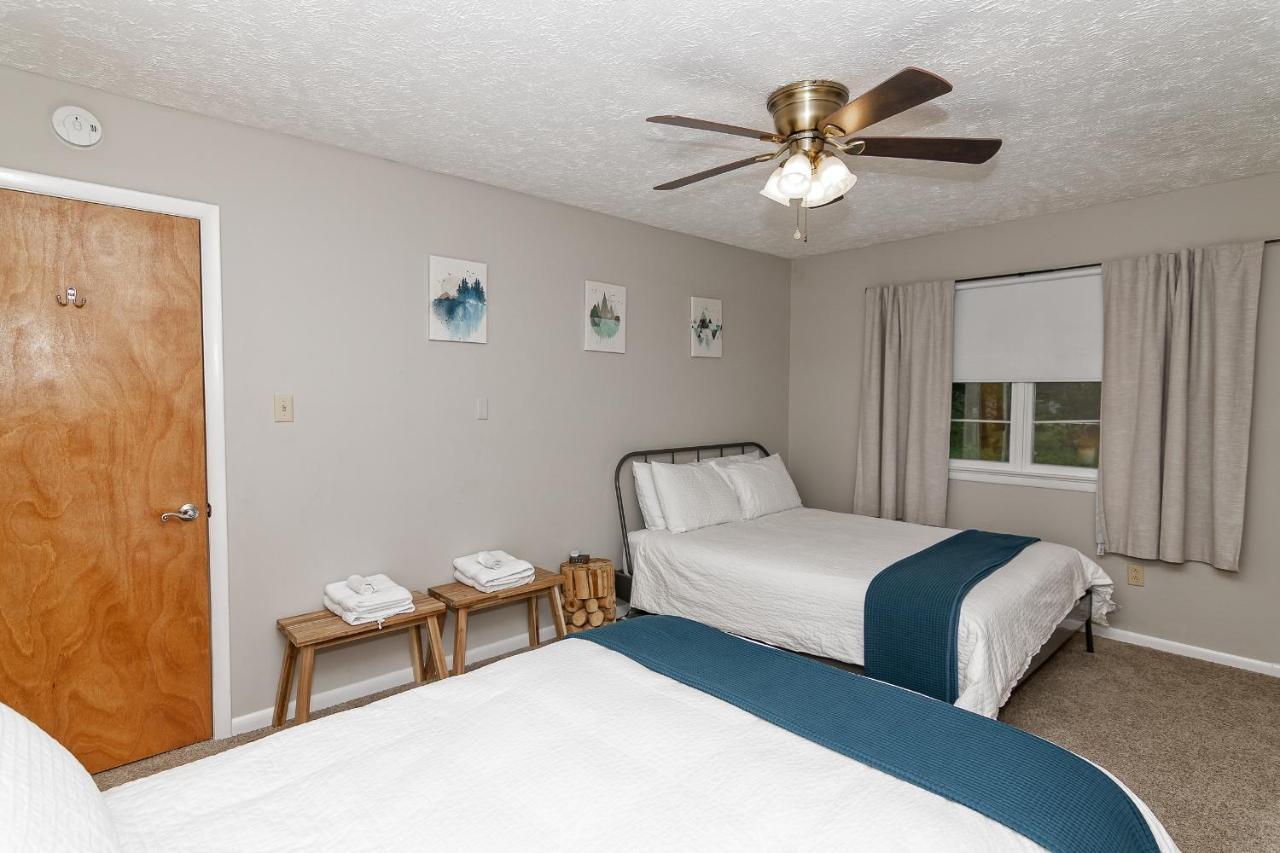 Camelback Rd Rancher- On One Acre & Near Attractions