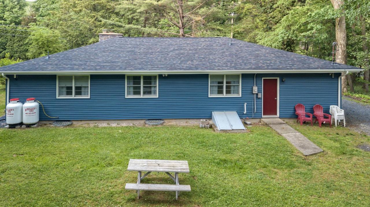 Camelback Rd Rancher- On One Acre & Near Attractions Holiday home