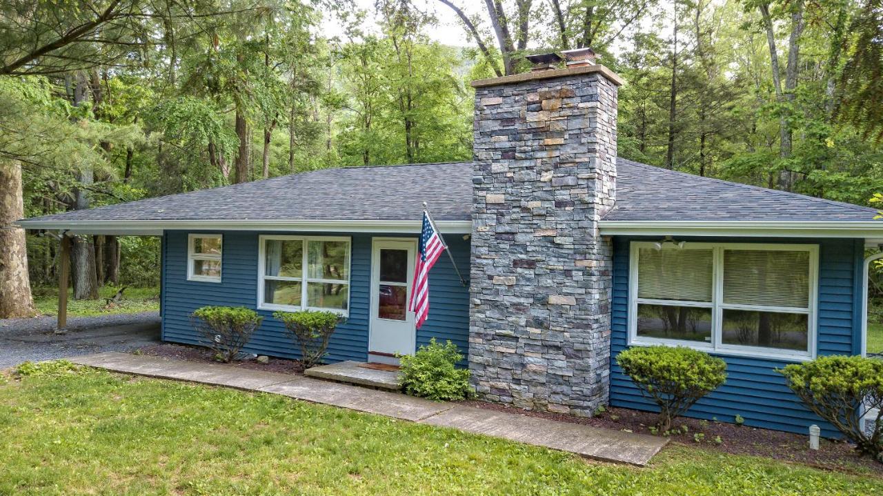 Camelback Rd Rancher- On One Acre & Near Attractions Holiday home